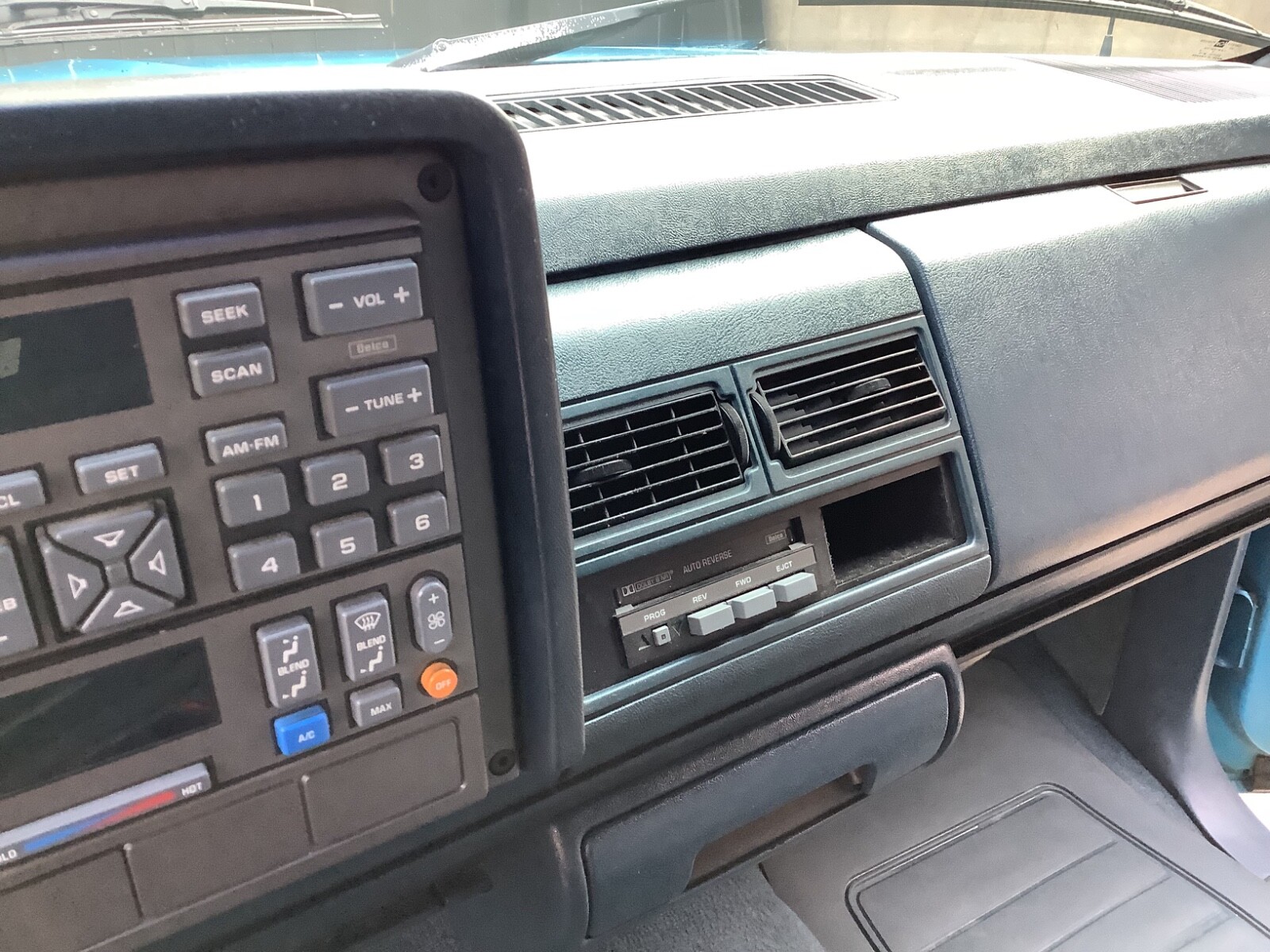 Chevrolet-Silverado-1500-1994-Standard-Cab-Pickup-14