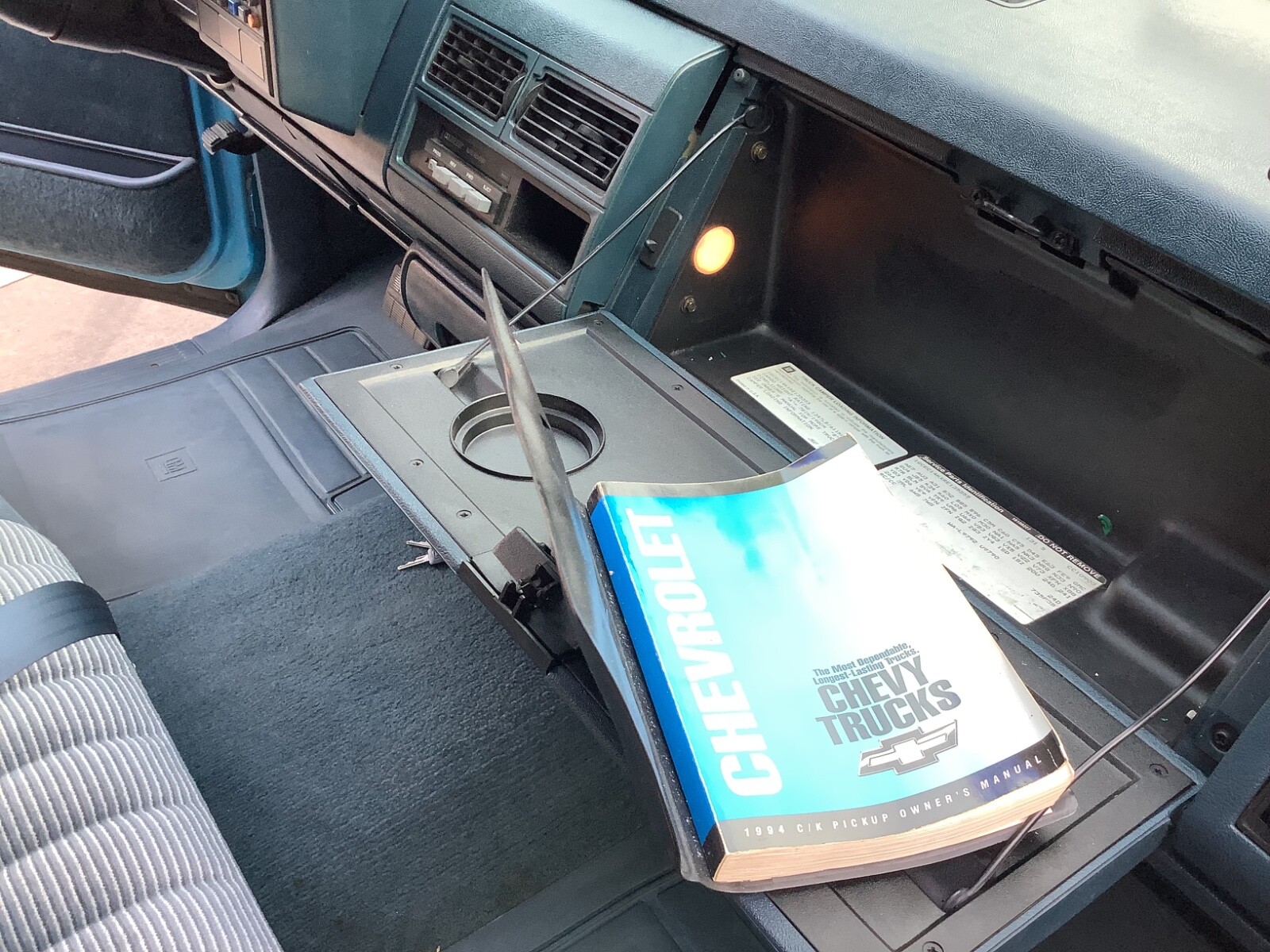 Chevrolet-Silverado-1500-1994-Standard-Cab-Pickup-15