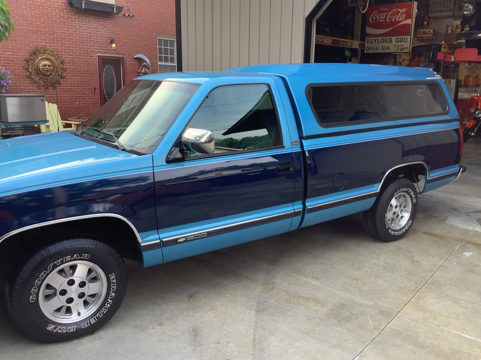 Chevrolet-Silverado-1500-1994-Standard-Cab-Pickup-25
