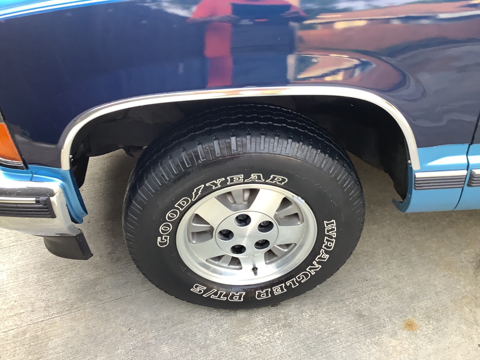 Chevrolet-Silverado-1500-1994-Standard-Cab-Pickup-6
