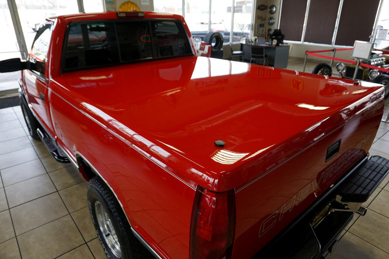 Chevrolet-Silverado-1500-1995-Classic-Car-19