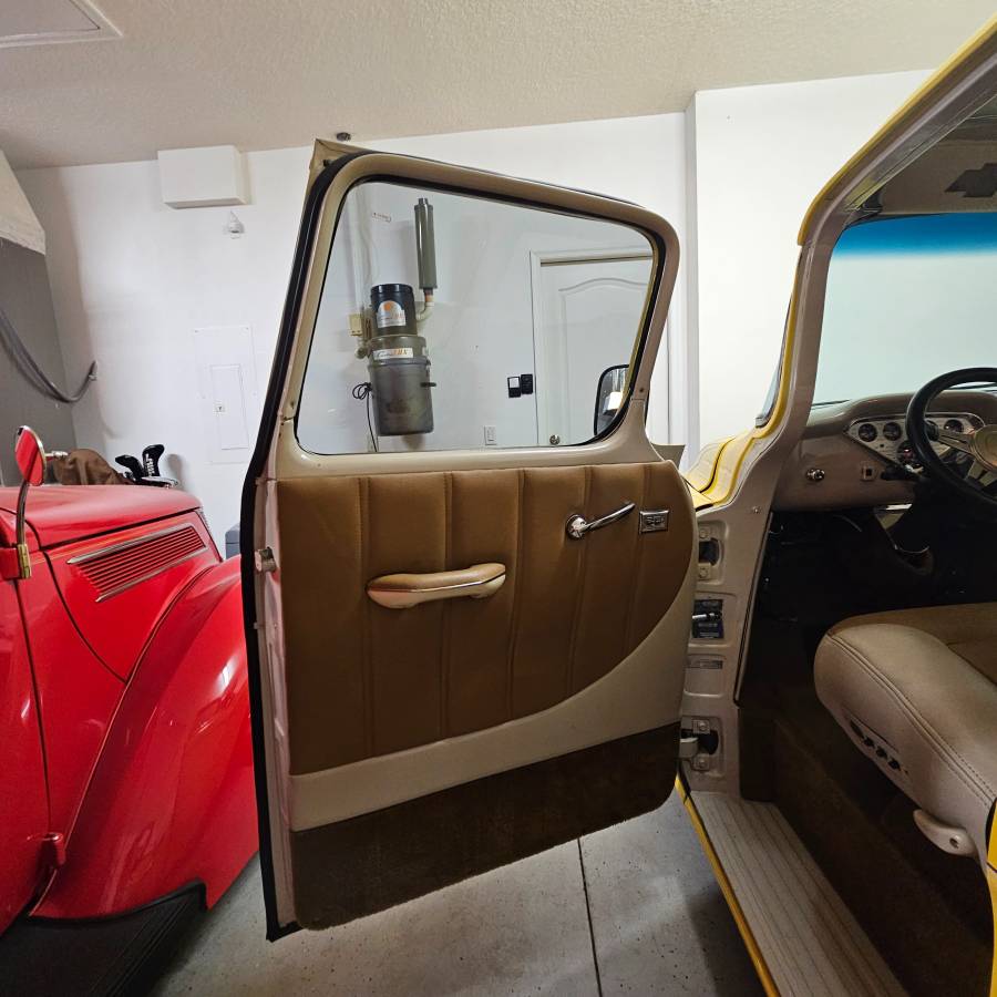 Chevrolet-Silverado-1958-yellow-10