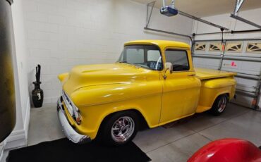 Chevrolet-Silverado-1958-yellow