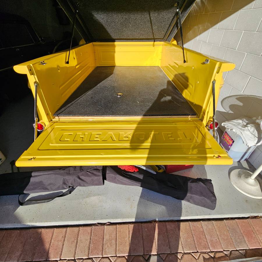 Chevrolet-Silverado-1958-yellow-6
