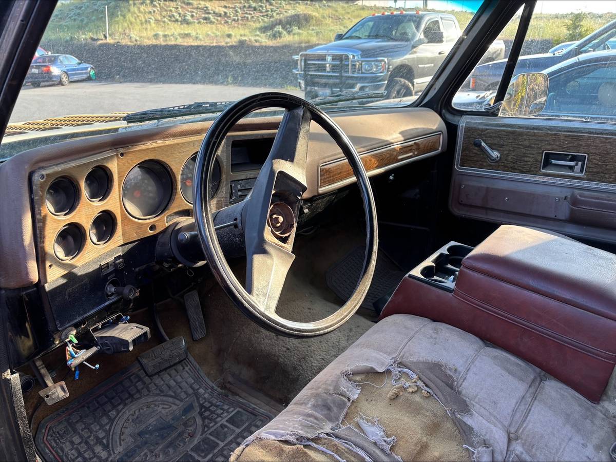 Chevrolet-Silverado-1976-yellow-15