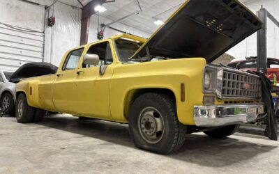Chevrolet Silverado  1976 yellow