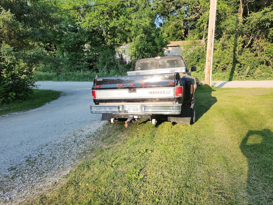 Chevrolet-Silverado-1982-3