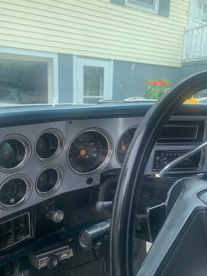 Chevrolet-Silverado-1984-13