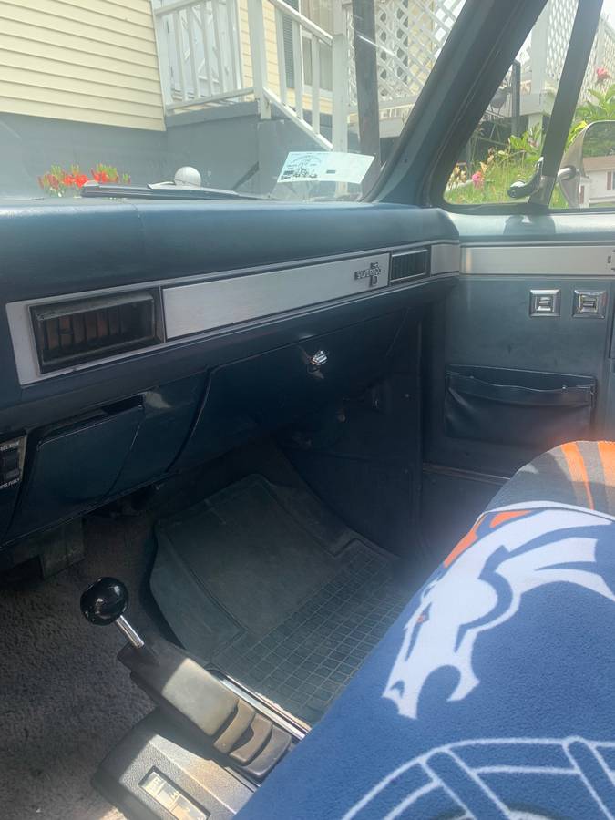 Chevrolet-Silverado-1984-8