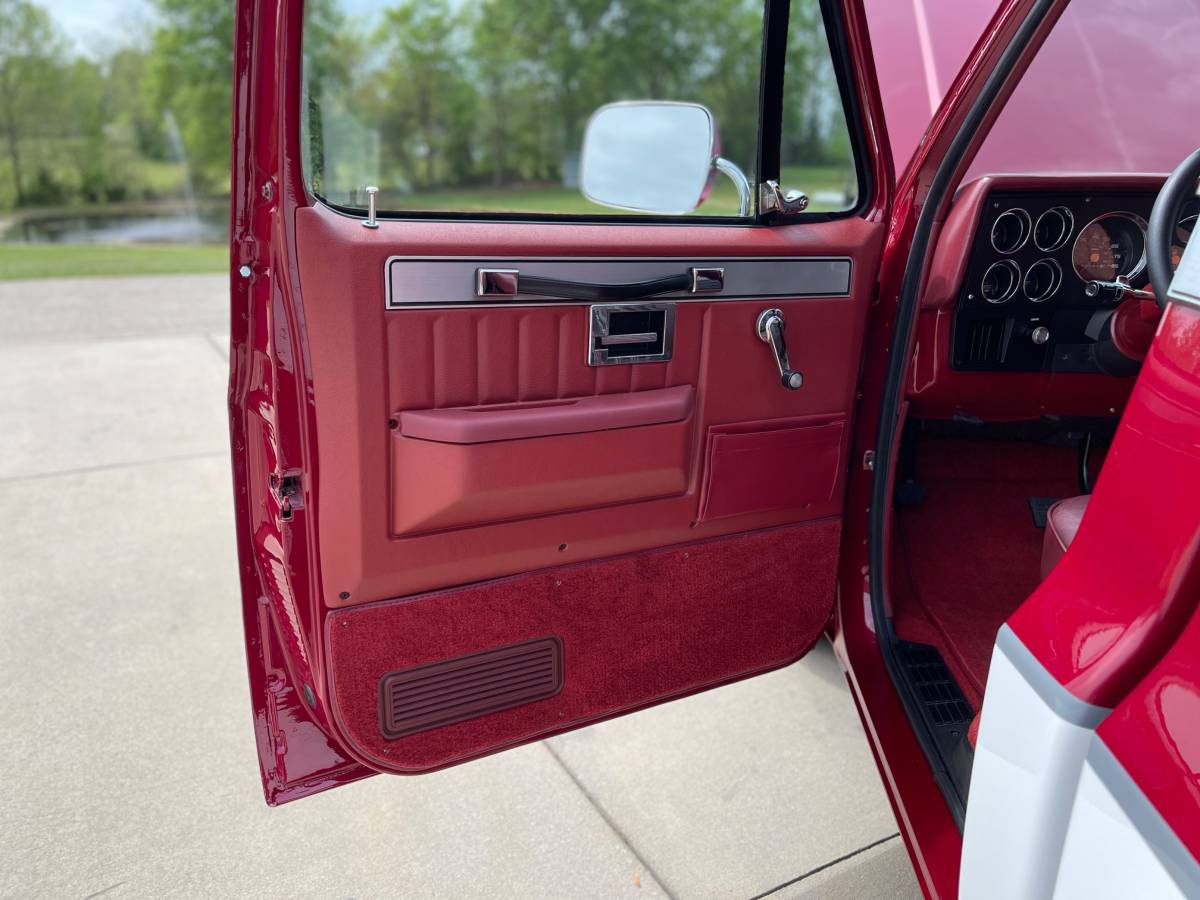 Chevrolet-Silverado-1985-2