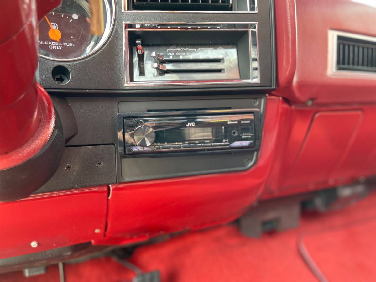 Chevrolet-Silverado-1985-8