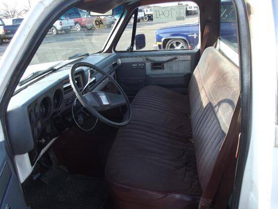 Chevrolet-Silverado-1985-white-4