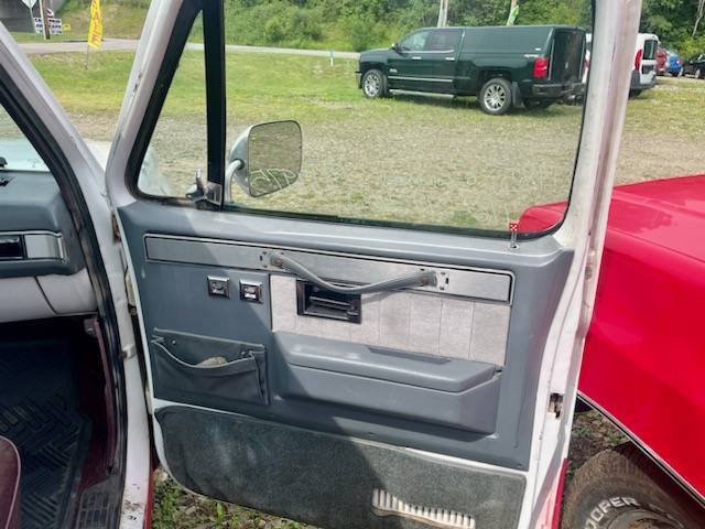 Chevrolet-Silverado-1985-white-6