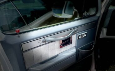 Chevrolet-Silverado-1985-white-8