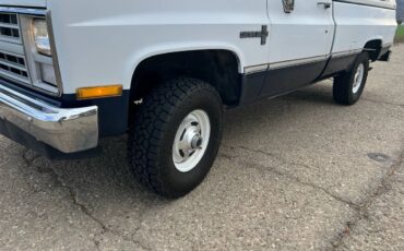 Chevrolet-Silverado-1987-white-1