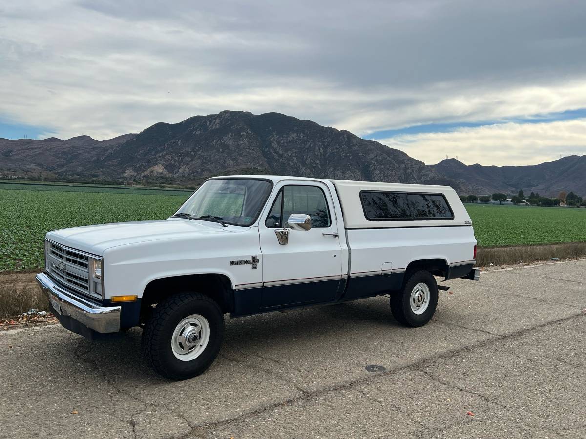 Chevrolet-Silverado-1987-white-12