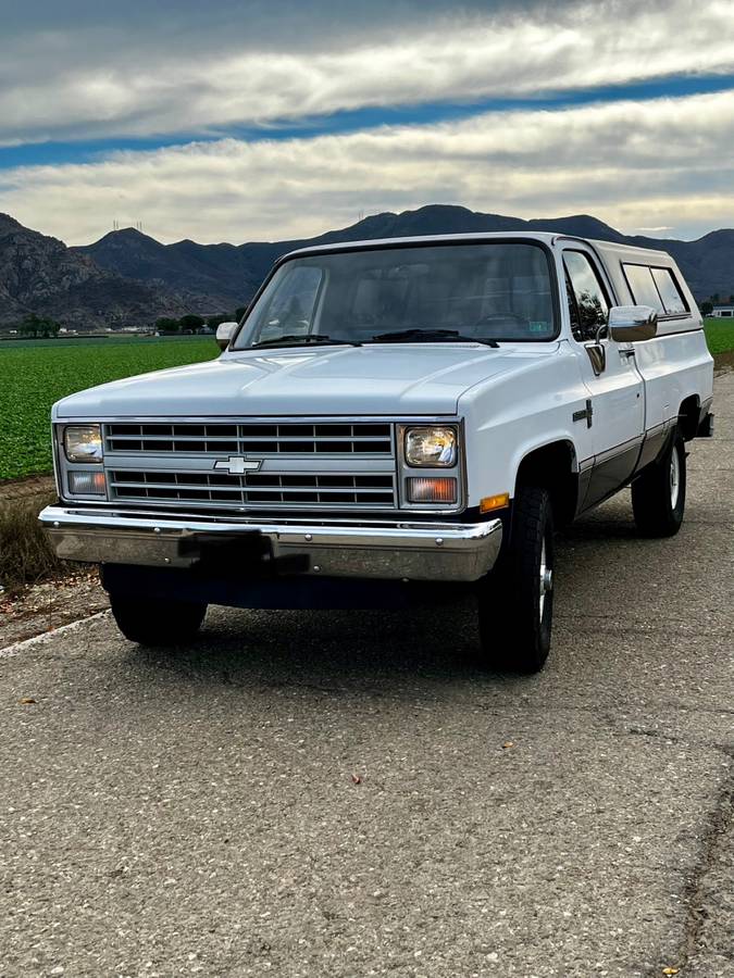 Chevrolet-Silverado-1987-white-13