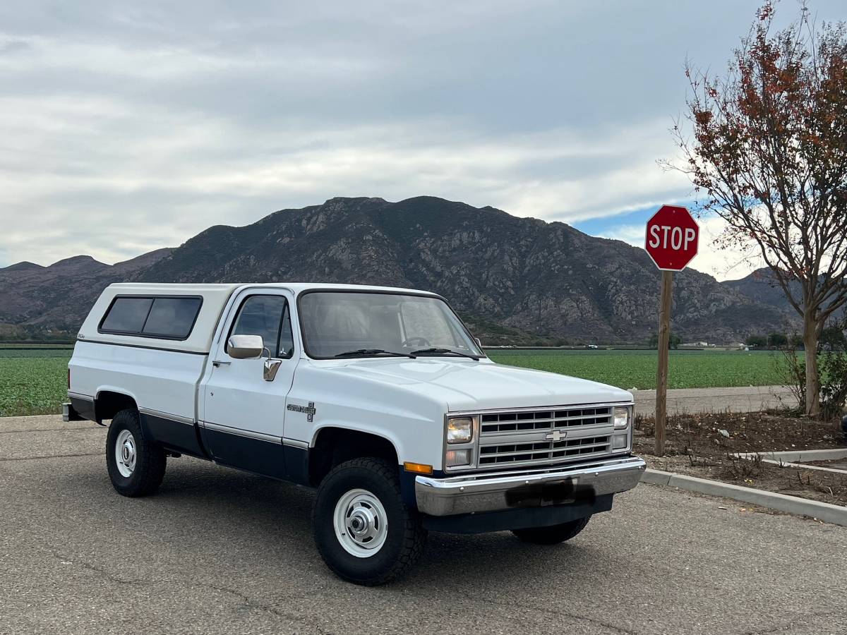 Chevrolet-Silverado-1987-white-15