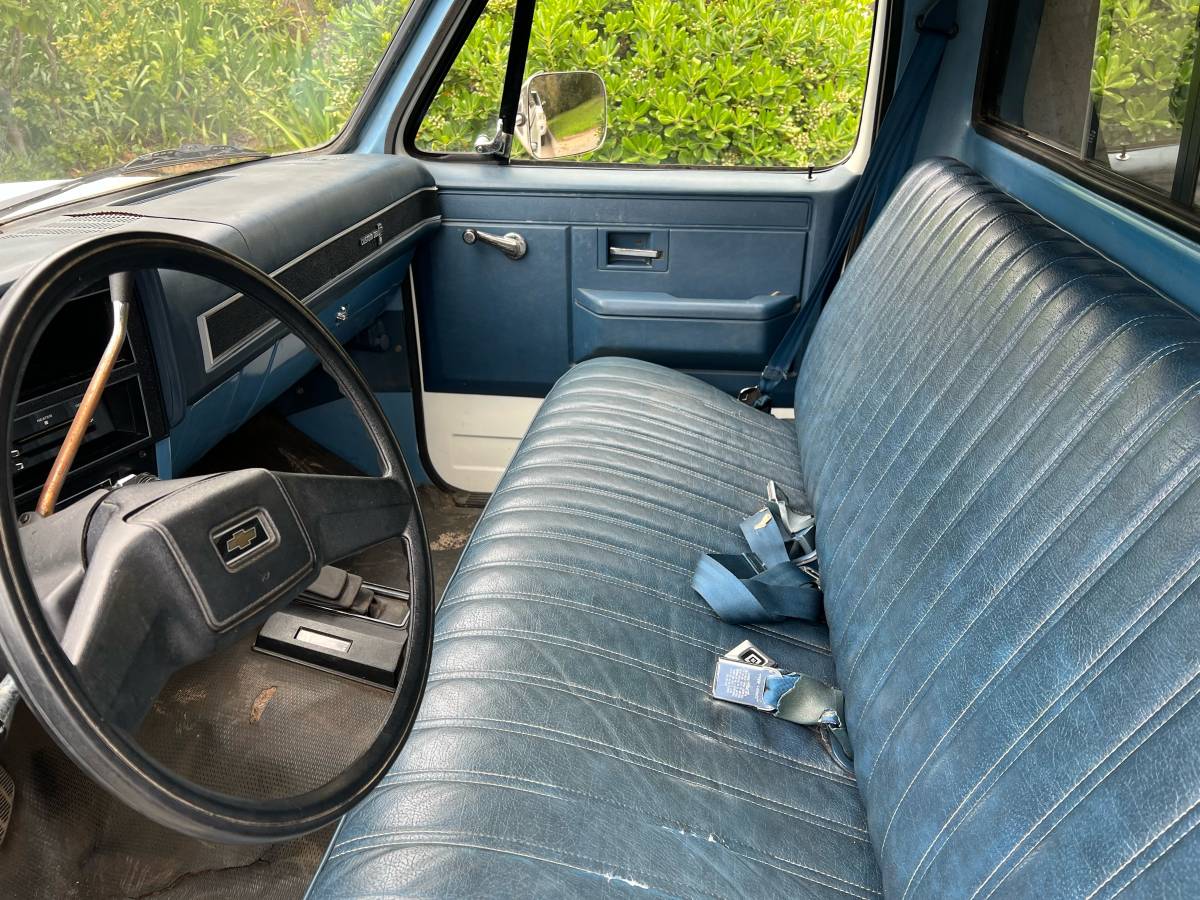 Chevrolet-Silverado-1987-white-6