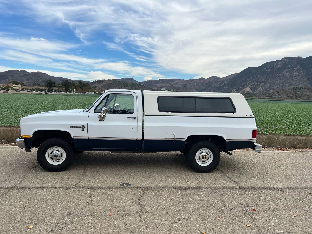 Chevrolet-Silverado-1987-white-9