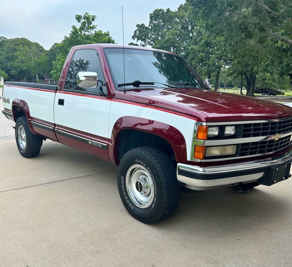 Chevrolet Silverado  1989 red