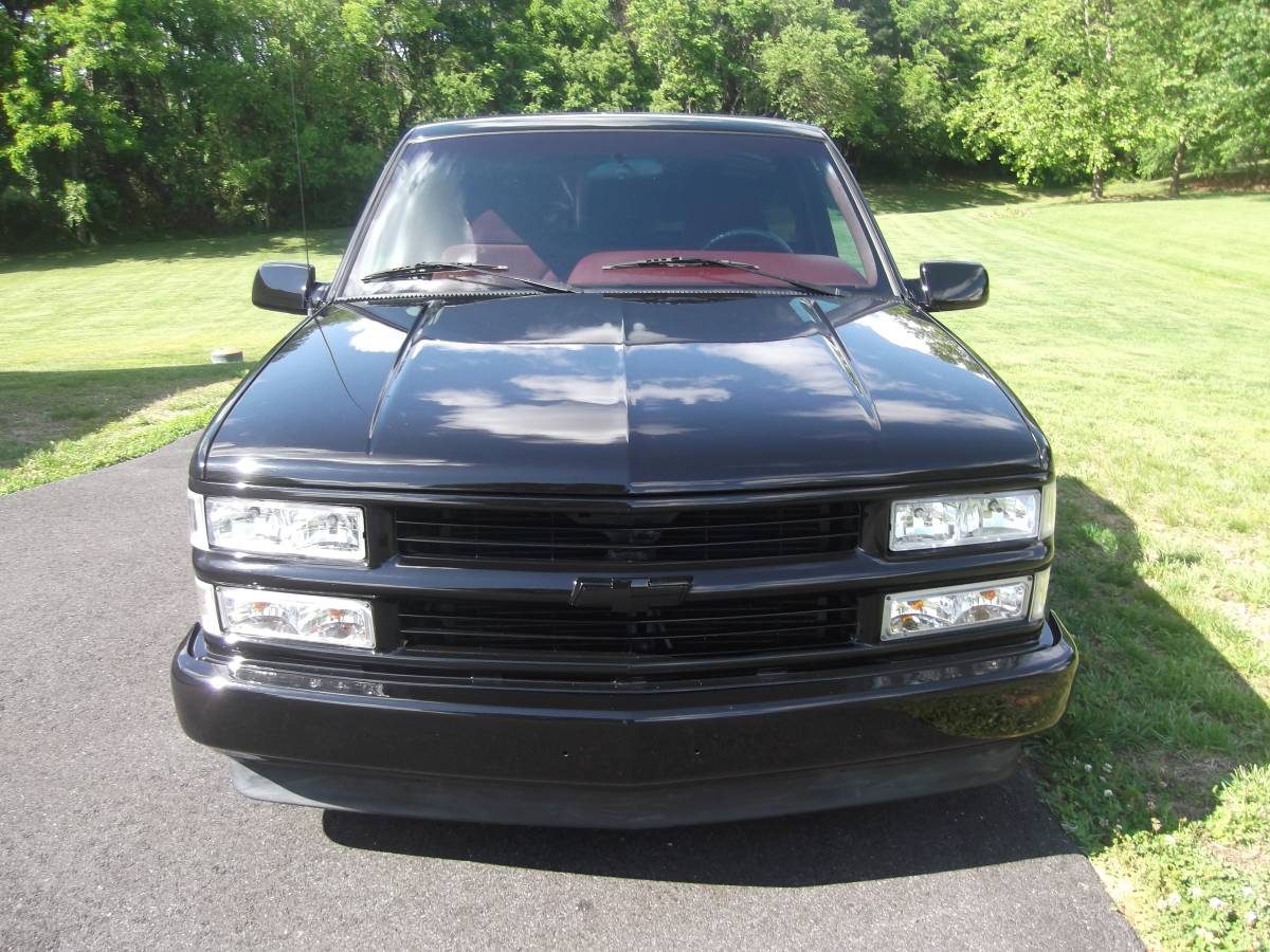 Chevrolet-Silverado-1995-black-1