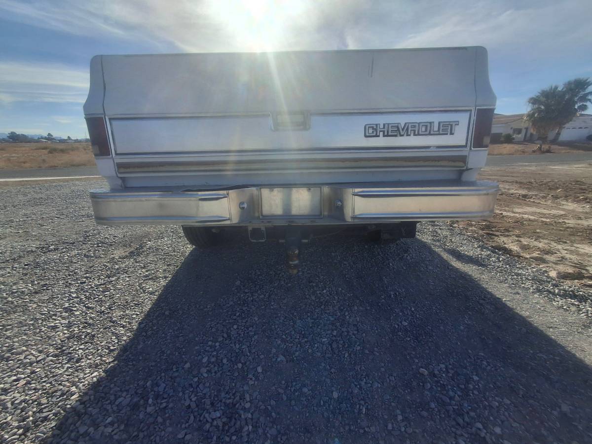 Chevrolet-Silverado-2500hd-1985-1