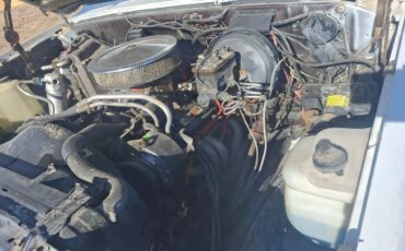 Chevrolet-Silverado-2500hd-1985-12