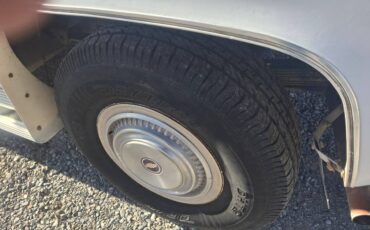 Chevrolet-Silverado-2500hd-1985-21