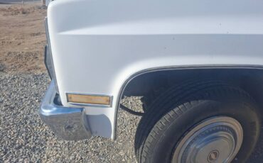 Chevrolet-Silverado-2500hd-1985-6