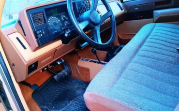 Chevrolet-Silverado-2500hd-1988-brown-13