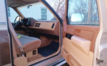 Chevrolet-Silverado-2500hd-1988-brown-2