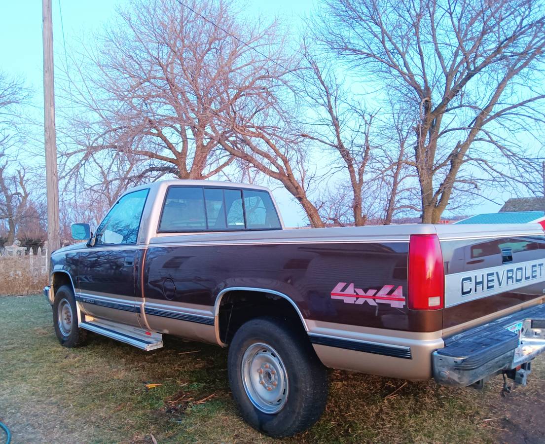 Chevrolet-Silverado-2500hd-1988-brown-6