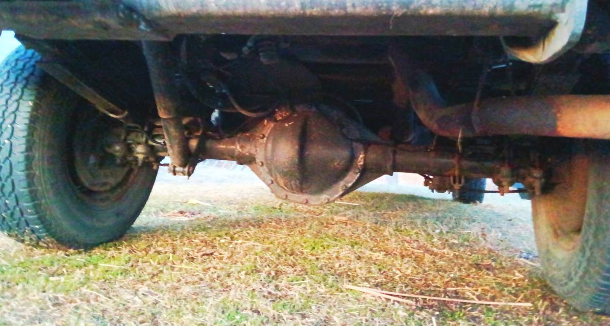 Chevrolet-Silverado-2500hd-1988-brown-7