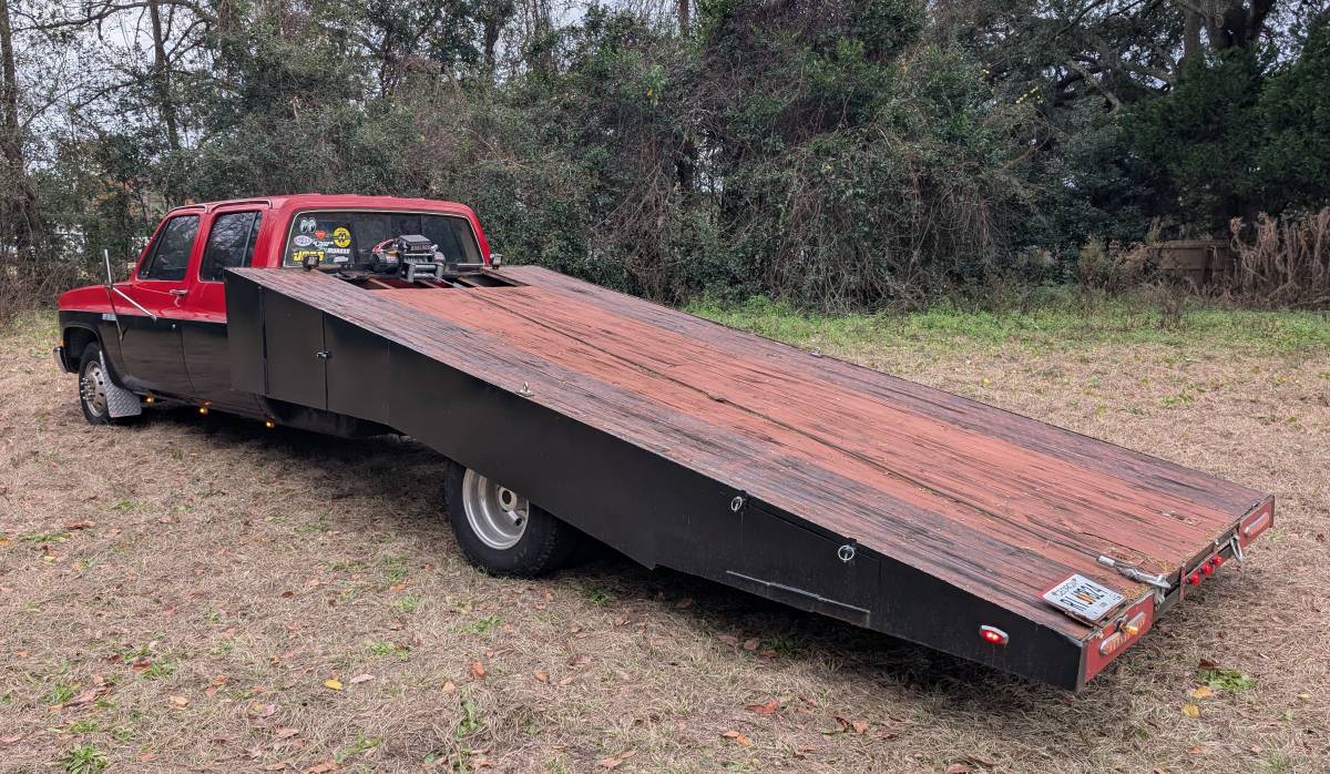 Chevrolet-Silverado-3500-1985-black-4