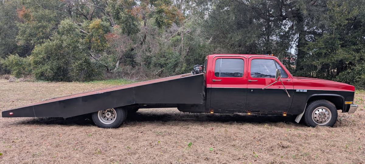 Chevrolet Silverado 3500  1985 black