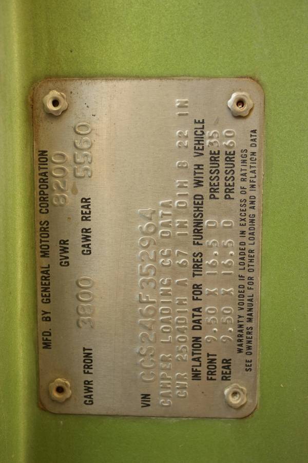 Chevrolet-Silverado-k-20-1976-green-18