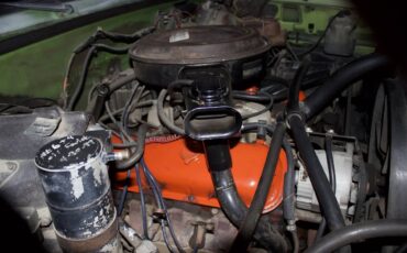 Chevrolet-Silverado-k-20-1976-green-8