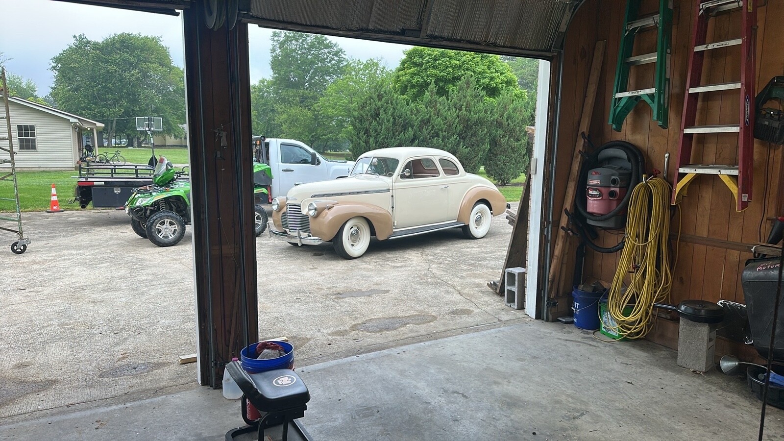 Chevrolet-Special-DeLuxe-1940-21