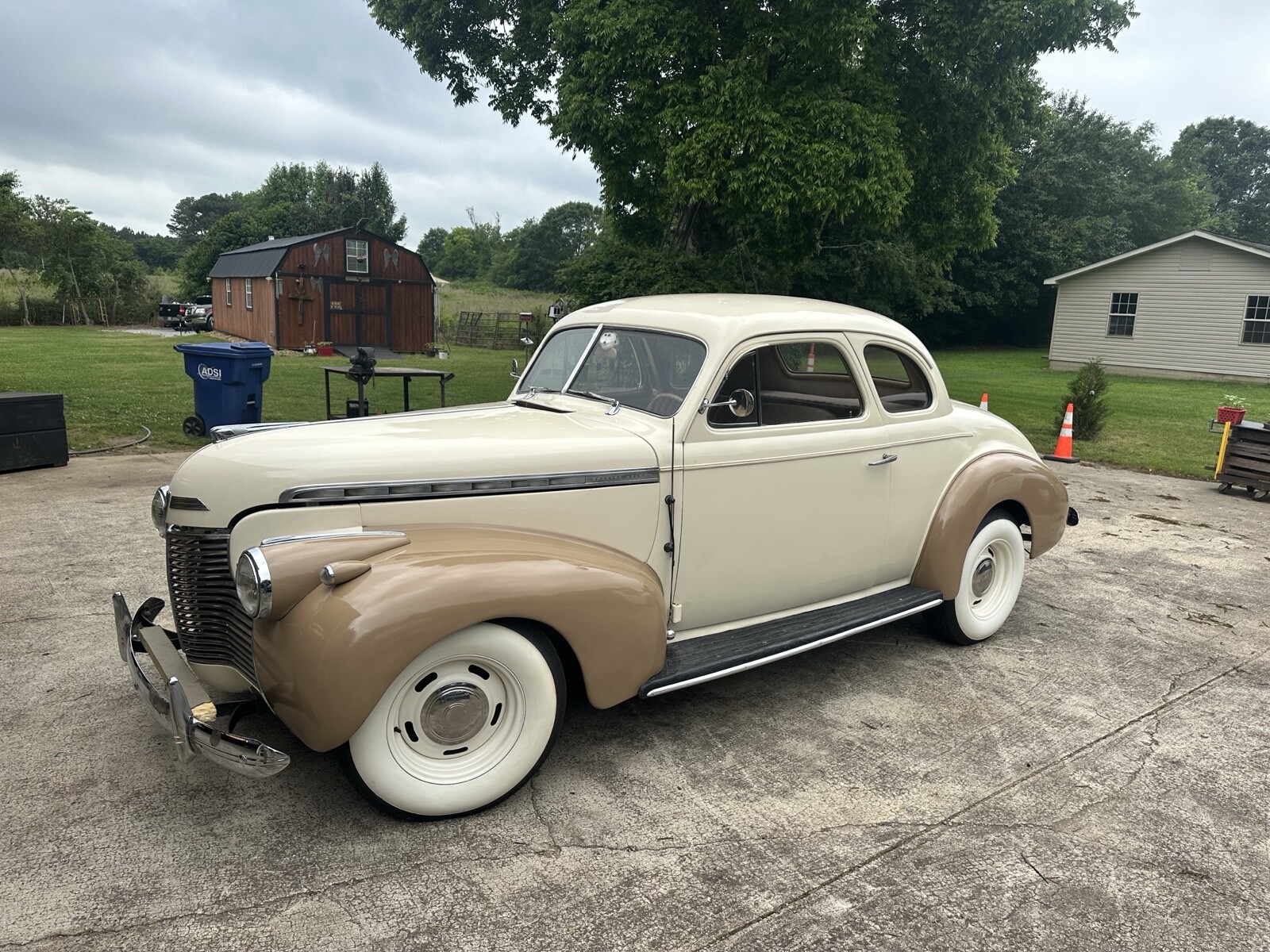 Chevrolet-Special-DeLuxe-1940-3