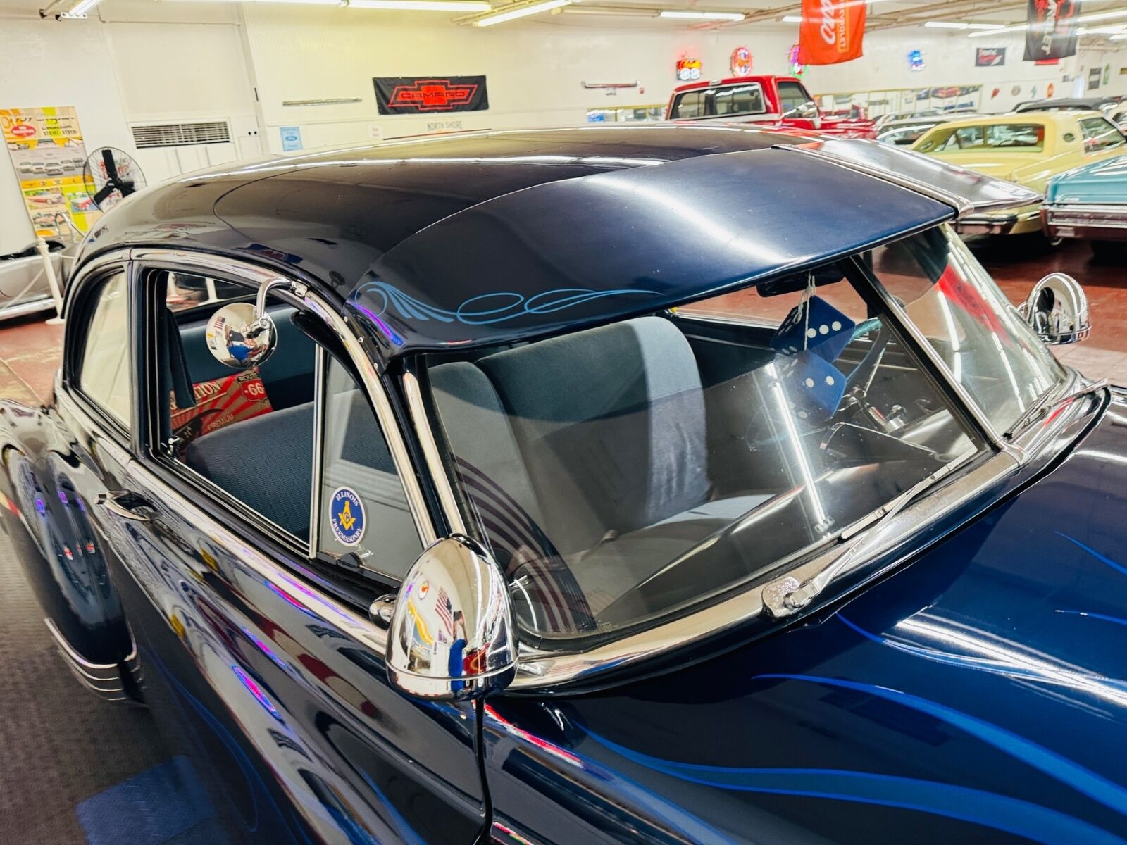 Chevrolet-Styleline-Deluxe-1952-SEDAN-10