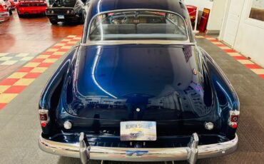 Chevrolet-Styleline-Deluxe-1952-SEDAN-11