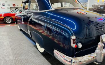 Chevrolet-Styleline-Deluxe-1952-SEDAN-20