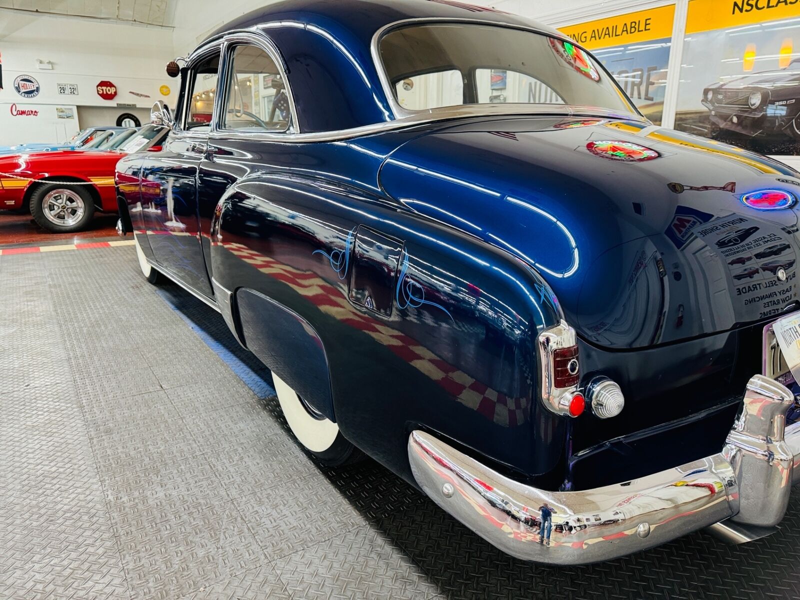 Chevrolet-Styleline-Deluxe-1952-SEDAN-20