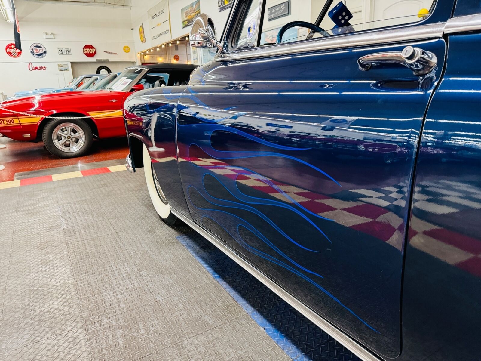 Chevrolet-Styleline-Deluxe-1952-SEDAN-23