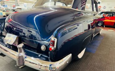 Chevrolet-Styleline-Deluxe-1952-SEDAN-27