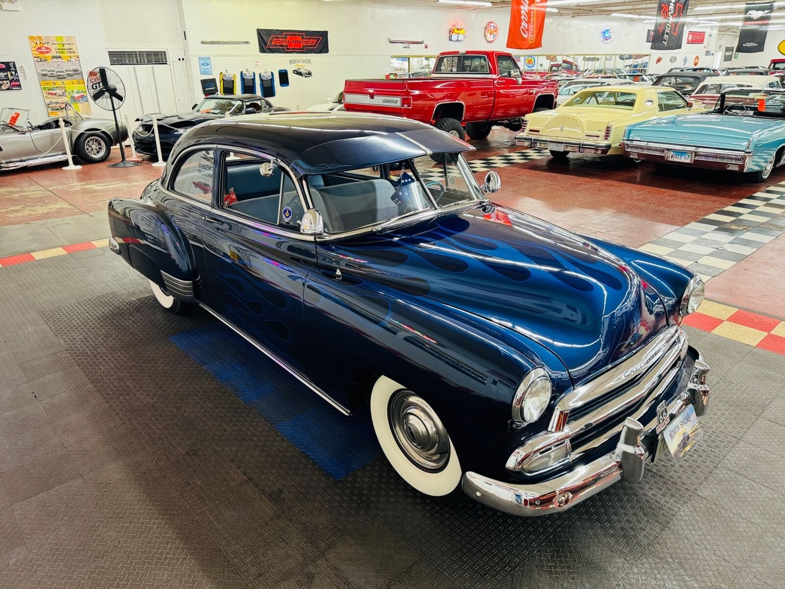Chevrolet-Styleline-Deluxe-1952-SEDAN-28