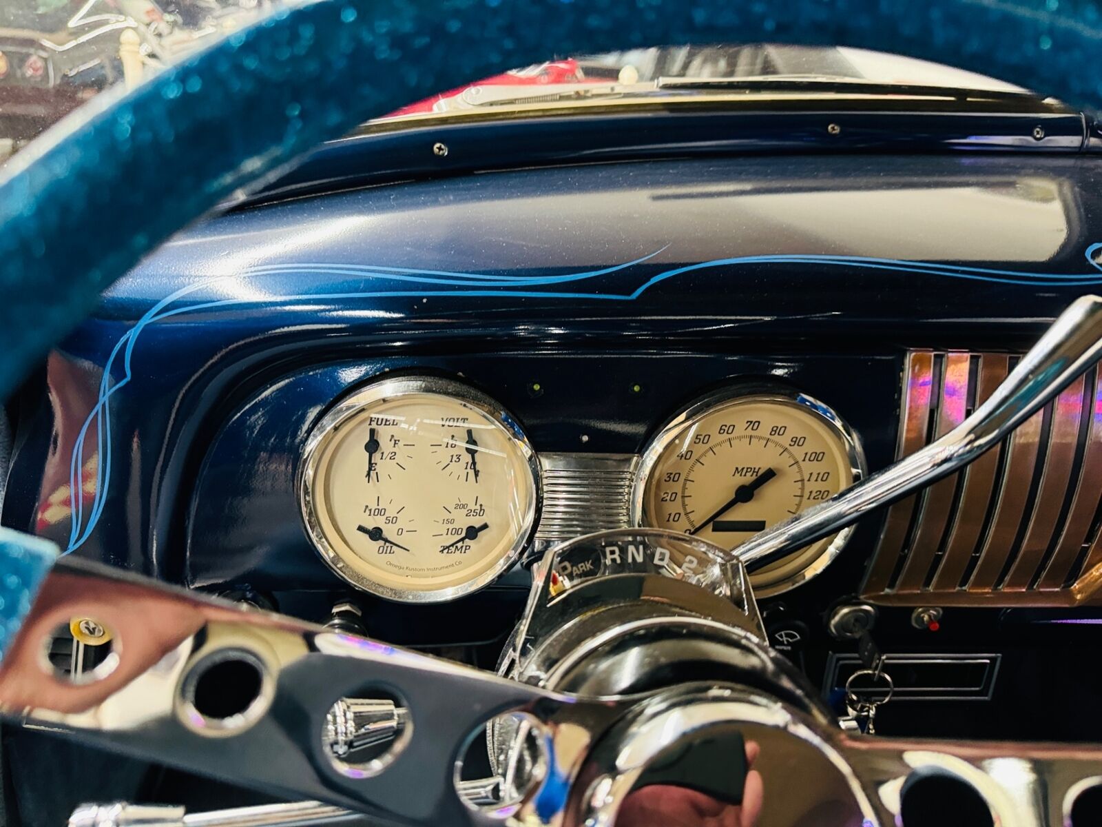 Chevrolet-Styleline-Deluxe-1952-SEDAN-34