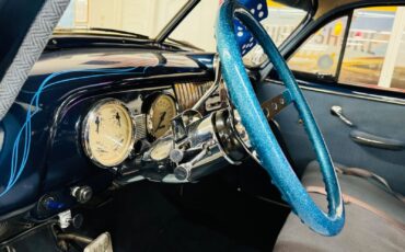 Chevrolet-Styleline-Deluxe-1952-SEDAN-37