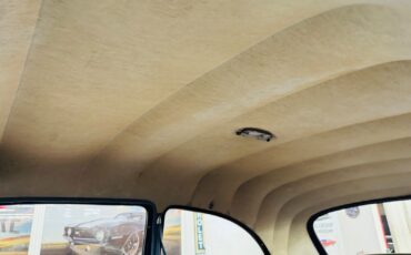 Chevrolet-Styleline-Deluxe-1952-SEDAN-39
